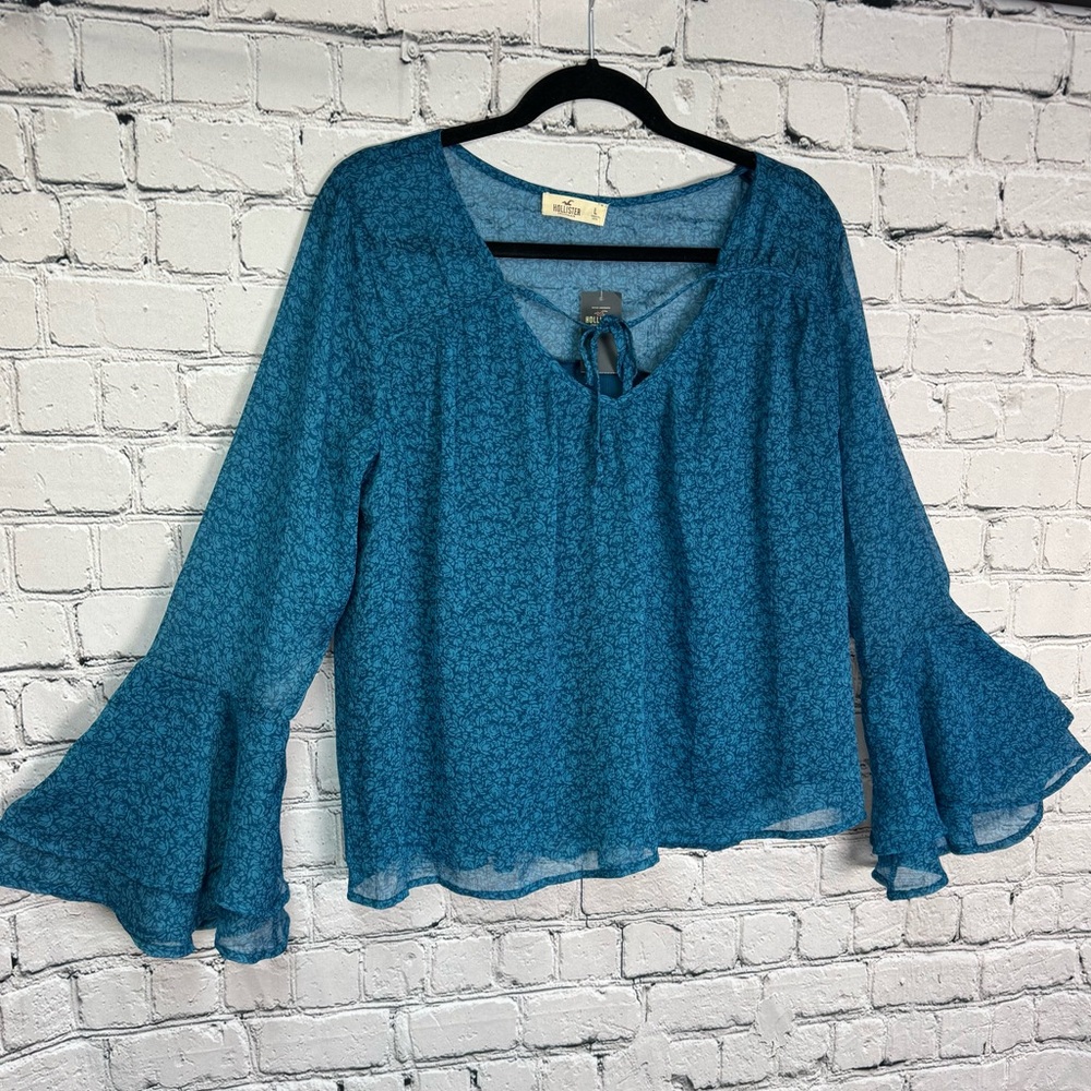 Hollister NWOT Teal Blue Floral Boho Cottagecore Sheer Blouse Bell Sleeve Size L
